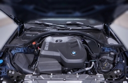 BMW 3 Series 330i NA Sedan 2026