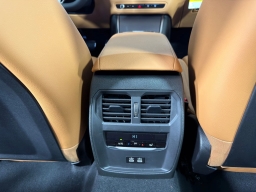 BMW 3 Series 330i NA Sedan 2026