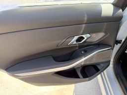 BMW 3 Series 330i NA Sedan 2026