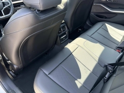 BMW 3 Series 330i NA Sedan 2026