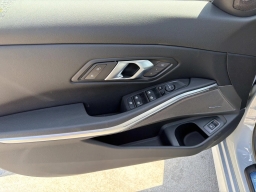 BMW 3 Series 330i NA Sedan 2026