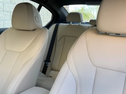 BMW 3 Series 330i NA Sedan 2026