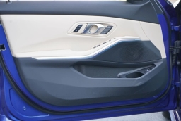 BMW 3 Series 330i NA Sedan 2026