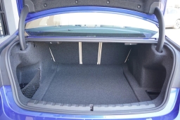 BMW 3 Series 330i NA Sedan 2026