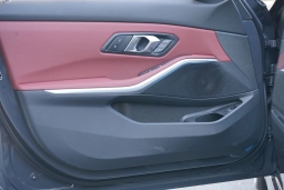 BMW 3 Series 330i NA Sedan 2026