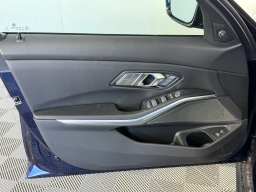 BMW 3 Series 330i NA Sedan 2026