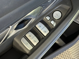 BMW 3 Series 330i NA Sedan 2026