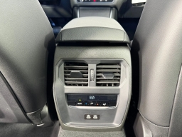 BMW 3 Series 330i NA Sedan 2026