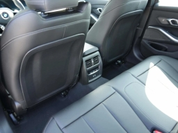 BMW 3 Series 330i NA Sedan 2026