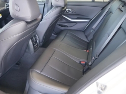 BMW 3 Series 330i NA xDrive Sedan 2026