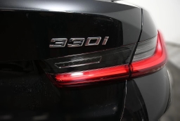 BMW 3 Series 330i NA xDrive Sedan 2026