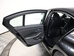 BMW 3 Series 330i NA xDrive Sedan 2026