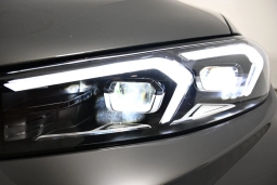 BMW 3 Series 330i NA xDrive Sedan 2026