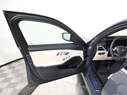 BMW 3 Series 330i NA xDrive Sedan 2026