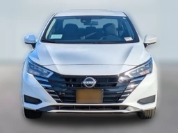 Nissan Versa SV CVT 2025