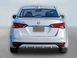 Nissan Versa SV CVT 2025