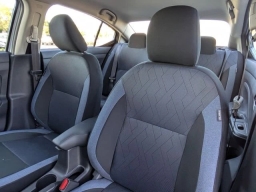 Nissan Versa SV CVT 2025