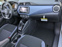 Nissan Versa SV CVT 2025