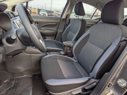 Nissan Versa SV CVT 2025