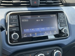 Nissan Versa SV CVT 2025