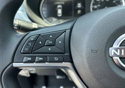 Nissan Versa SV CVT 2025