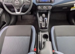 Nissan Versa SV CVT 2025