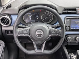Nissan Versa SV CVT 2025