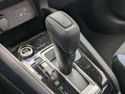 Nissan Versa SV CVT 2025