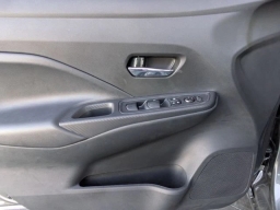 Nissan Versa SV CVT 2025