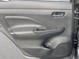 Nissan Versa SV CVT 2025