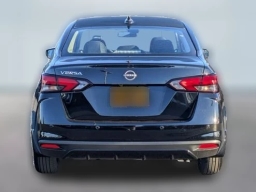 Nissan Versa SV CVT 2025
