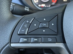 Nissan Versa SV CVT 2025