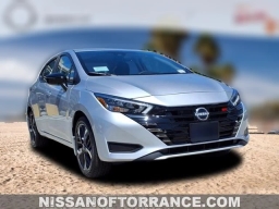 Nissan Versa SR CVT 2025