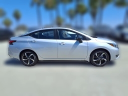 Nissan Versa SR CVT 2025