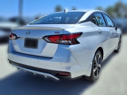 Nissan Versa SR CVT 2025