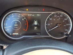 Nissan Versa SR CVT 2025