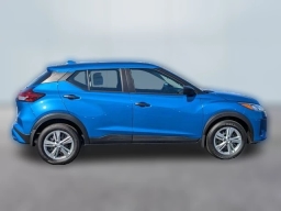 Nissan Kicks Play S FWD 2025