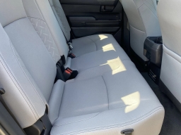 Toyota Tacoma 4WD SR5 Double Cab 5' Bed AT (Natl) 2026