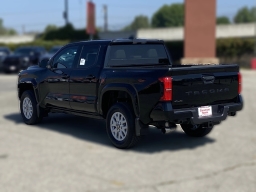 Toyota Tacoma 4WD SR5 Double Cab 5' Bed AT (Natl) 2026