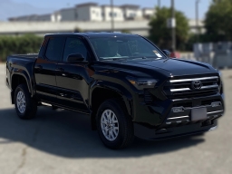 Toyota Tacoma 4WD SR5 Double Cab 5' Bed AT (Natl) 2026