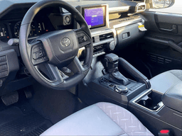 Toyota Tacoma 4WD SR5 Double Cab 5' Bed AT (Natl) 2026