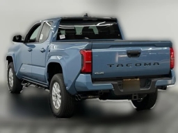 Toyota Tacoma 4WD SR5 Double Cab 5' Bed AT (Natl) 2026