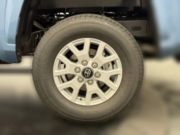 Toyota Tacoma 4WD SR5 Double Cab 5' Bed AT (Natl) 2026