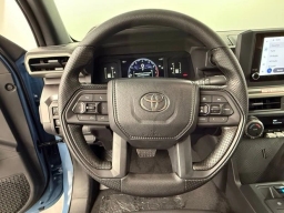 Toyota Tacoma 4WD SR5 Double Cab 5' Bed AT (Natl) 2026