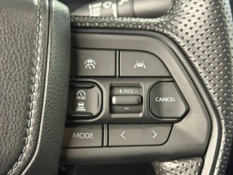 Toyota Tacoma 4WD SR5 Double Cab 5' Bed AT (Natl) 2026