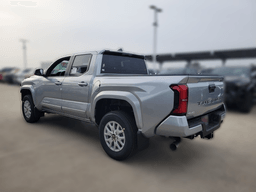 Toyota Tacoma 4WD SR5 Double Cab 5' Bed AT (Natl) 2026