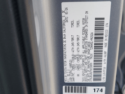 Toyota Tacoma 4WD SR5 Double Cab 5' Bed AT (Natl) 2026