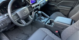 Toyota Tacoma 4WD SR5 Double Cab 6' Bed AT (Natl) 2026