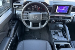 Toyota Tacoma 4WD SR5 Double Cab 6' Bed AT (Natl) 2026