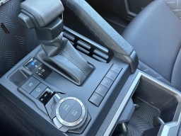 Toyota Tacoma 4WD SR5 Double Cab 6' Bed AT (Natl) 2026